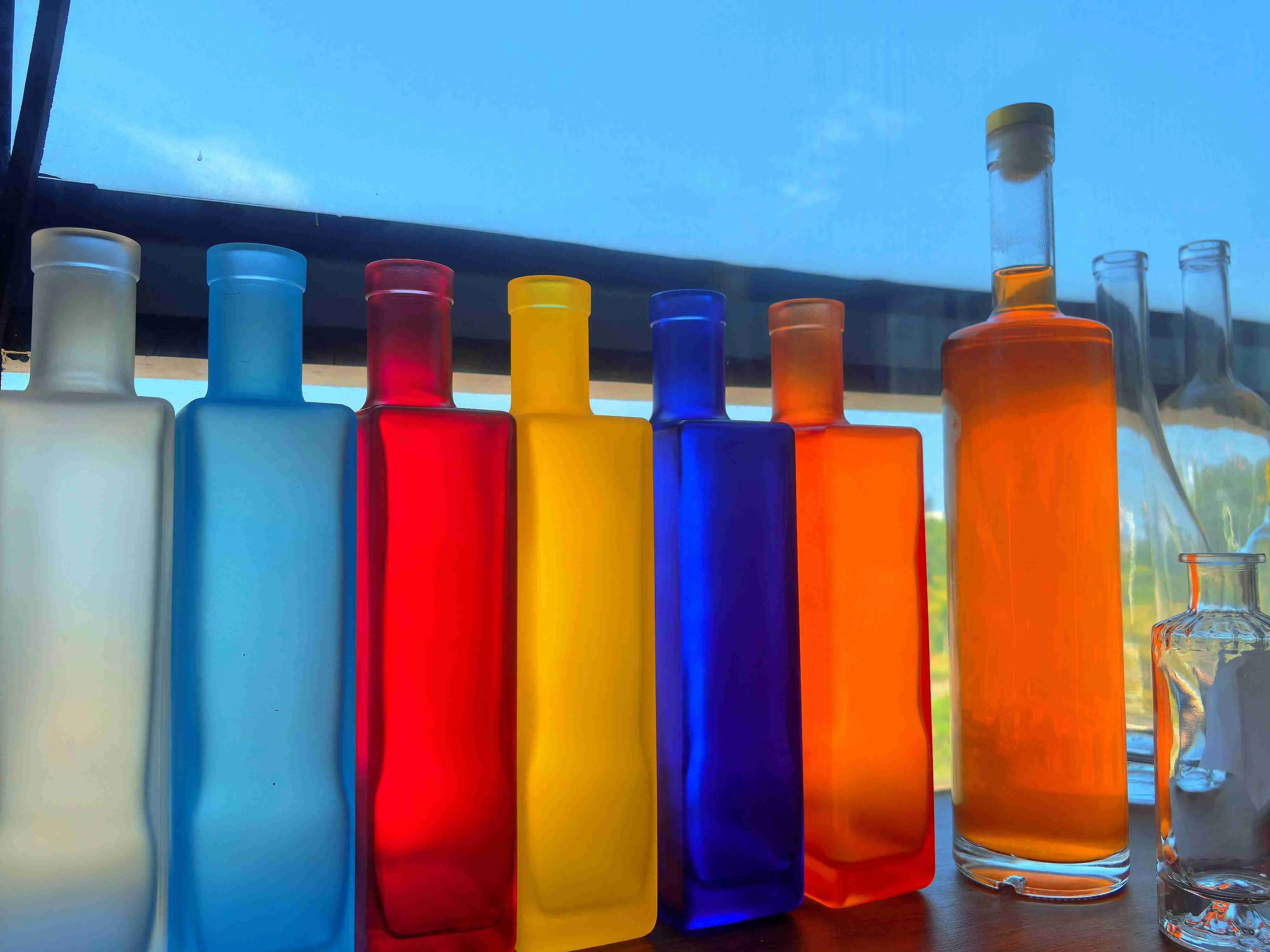 グラスボトルメーカーカタログ